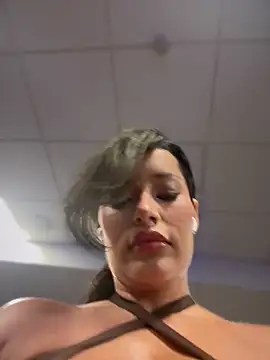 Snapshot of Risky_Workouts chatting on May 14, 2026, 6:38 pm Risky Workouts online show from May 14, 2026, 6:38 pm