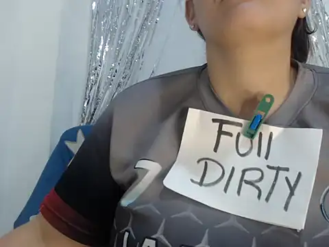 Snapshot of Sendy_kinky chatting on October 15, 2025, 12:20 am Sendy kinky online show from October 15, 2025, 12:20 am