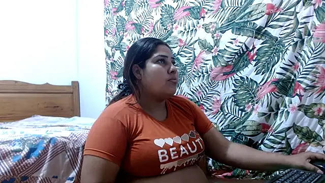 69smallstar online show from May 19, 2026, 12:01 pm