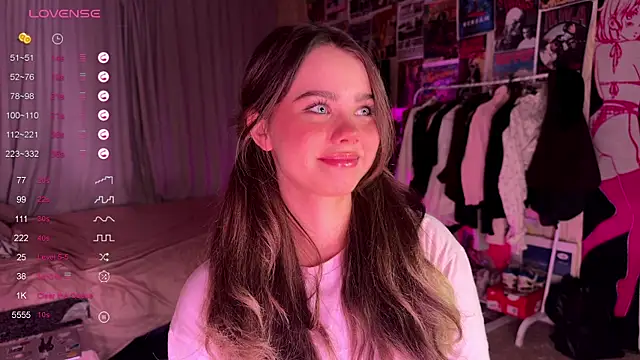 Snapshot of PinkiRay chatting on October 30, 2025, 5:21 pm PinkiRay online show from October 30, 2025, 5:21 pm