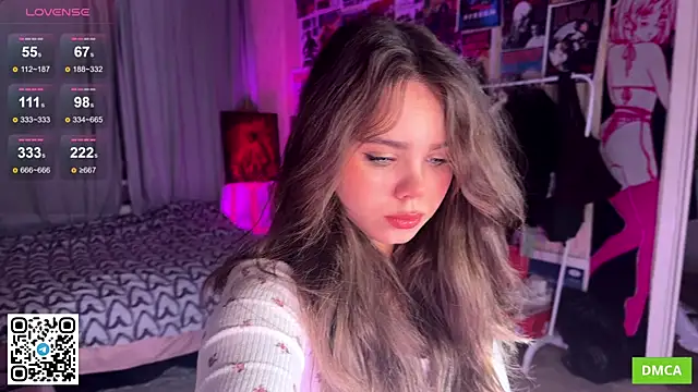 Snapshot of PinkiRay chatting on October 9, 2025, 6:19 pm PinkiRay online show from October 9, 2025, 6:19 pm