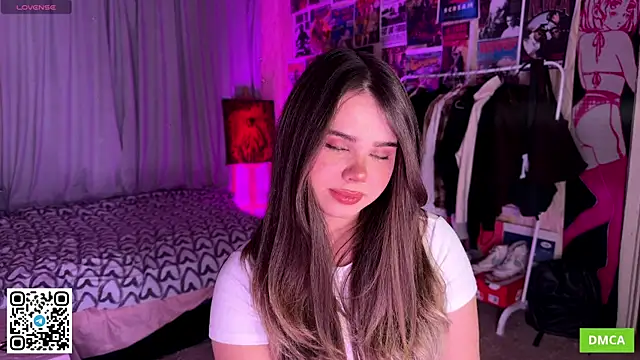 Snapshot of PinkiRay chatting on October 19, 2025, 5:16 pm PinkiRay online show from October 19, 2025, 5:16 pm