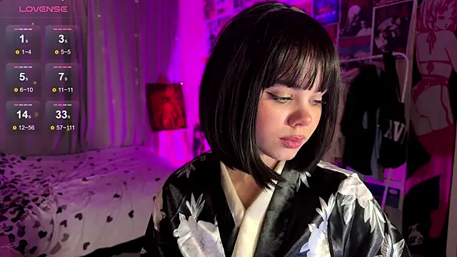 Snapshot of PinkiRay chatting on September 19, 2025, 5:28 pm PinkiRay online show from September 19, 2025, 5:28 pm