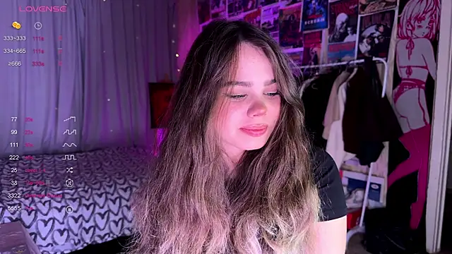 Snapshot of PinkiRay chatting on October 22, 2025, 6:18 pm PinkiRay online show from October 22, 2025, 6:18 pm