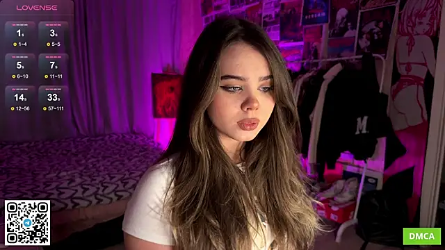 Snapshot of PinkiRay chatting on October 18, 2025, 5:26 pm PinkiRay online show from October 18, 2025, 5:26 pm