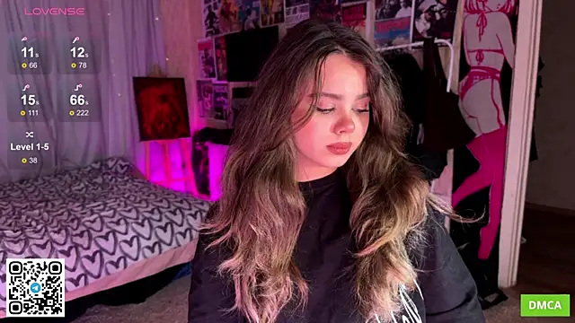 Snapshot of PinkiRay chatting on October 8, 2025, 6:19 pm PinkiRay online show from October 8, 2025, 6:19 pm