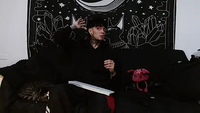 cyb3r david online show from November 9, 2025, 2:04 am