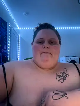 Snapshot of bigmamavirgo01 chatting on October 31, 2025, 6:37 pm bigmamavirgo01 online show from October 31, 2025, 6:37 pm