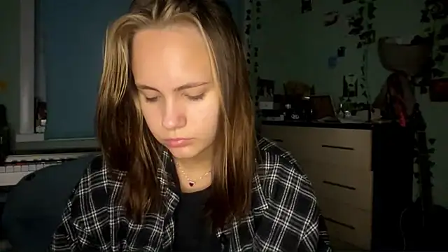 RayeBaj online show from September 23, 2025, 7:43 pm