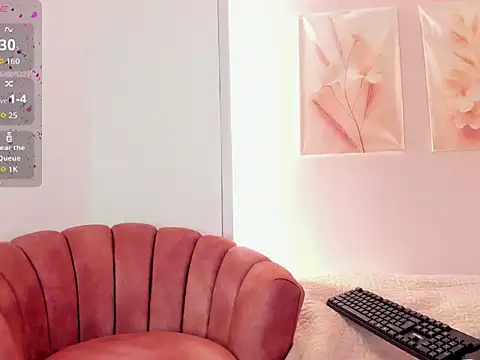 sophigray online show from September 8, 2025, 7:13 pm