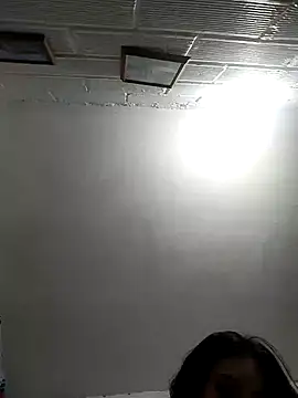 emmii cute online show from September 28, 2025, 1:34 am