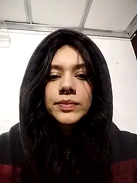 emmii cute online show from October 26, 2025, 11:49 pm