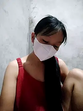 Snapshot of Lilyy-y chatting on October 13, 2025, 9:05 pm Lilyy-y online show from October 13, 2025, 9:05 pm