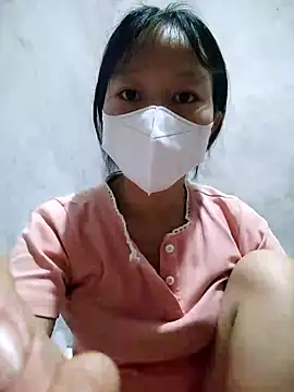 Snapshot of Lilyy-y chatting on October 11, 2025, 10:22 pm Lilyy-y online show from October 11, 2025, 10:22 pm