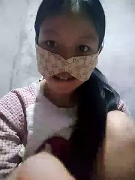 Snapshot of Lilyy-y chatting on November 2, 2025, 9:31 pm Lilyy-y online show from November 2, 2025, 9:31 pm