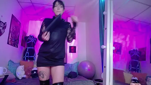 pom-purin online show from October 24, 2025, 11:53 am