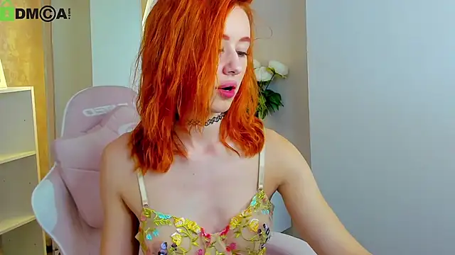 Snapshot of Lisafoxy_ chatting on September 12, 2025, 12:00 am Lisafoxy  online show from September 12, 2025, 12:00 am