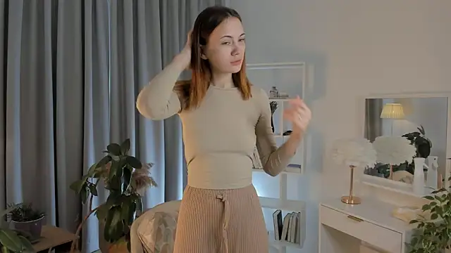 Snapshot of SirenaOstrem chatting on September 15, 2025, 1:17 am SirenaOstrem online show from September 15, 2025, 1:17 am