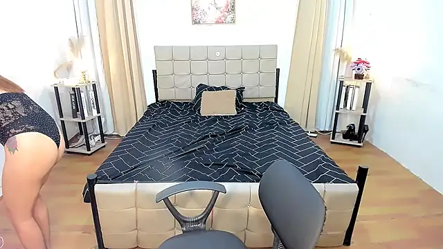 YourlovingAlisha online show from September 19, 2025, 4:55 pm