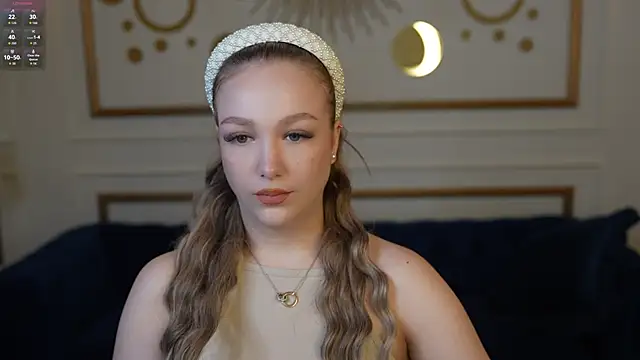 Snapshot of Ella_054 chatting on October 16, 2025, 10:23 am Ella 054 online show from October 16, 2025, 10:23 am