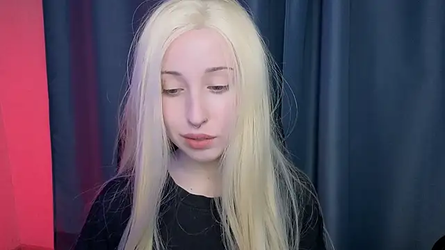 Snapshot of YukiMisa chatting on February 12, 2026, 4:51 pm YukiMisa online show from February 12, 2026, 4:51 pm