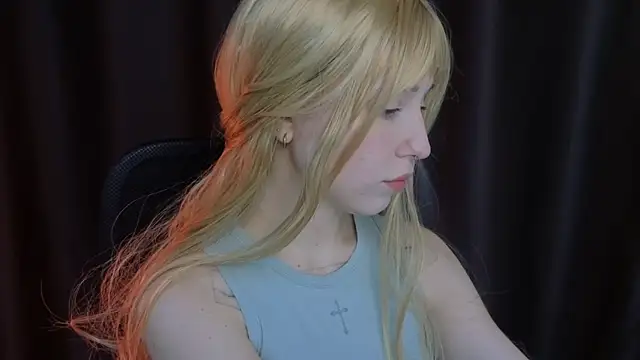 YukiMisa online show from November 28, 2025, 3:23 pm