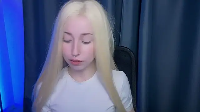 Snapshot of YukiMisa chatting on February 21, 2026, 3:58 pm YukiMisa online show from February 21, 2026, 3:58 pm