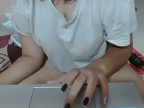 Snapshot of Nataliya_Singh chatting on May 9, 2026, 12:03 am Nataliya Singh online show from May 9, 2026, 12:03 am