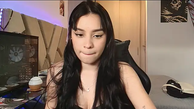 Snapshot of AYTANA_CORBERO chatting on October 5, 2025, 9:16 pm AYTANA CORBERO online show from October 5, 2025, 9:16 pm