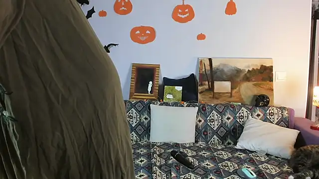 Snapshot of WonderConnie1 chatting on October 28, 2025, 9:25 pm WonderConnie1 online show from October 28, 2025, 9:25 pm