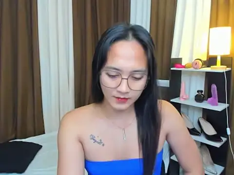 URHottestAngel online show from October 9, 2025, 5:13 pm