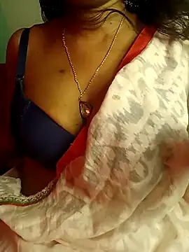 monaa-darling online show from September 17, 2025, 5:37 pm