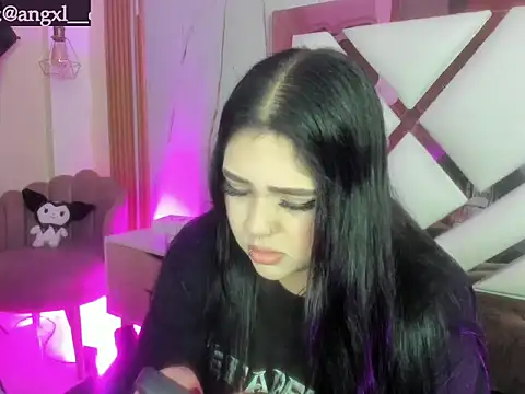 im bunny   online show from May 8, 2026, 12:09 pm