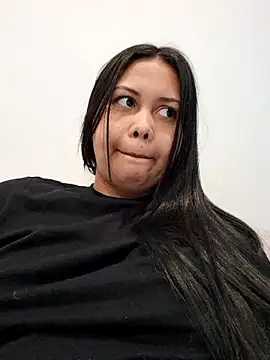 Alessandraa- online show from October 17, 2025, 3:14 pm