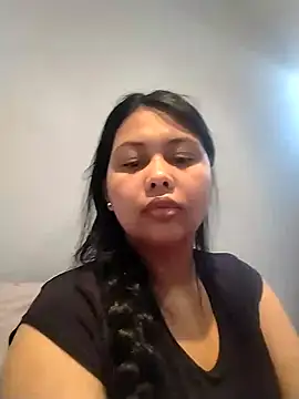 Snapshot of Alessandraa- chatting on February 9, 2026, 2:37 pm Alessandraa- online show from February 9, 2026, 2:37 pm