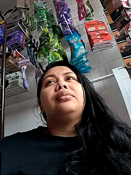 Alessandraa- online show from October 1, 2025, 4:11 pm