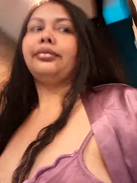 Snapshot of Alessandraa- chatting on September 19, 2025, 3:38 pm Alessandraa- online show from September 19, 2025, 3:38 pm