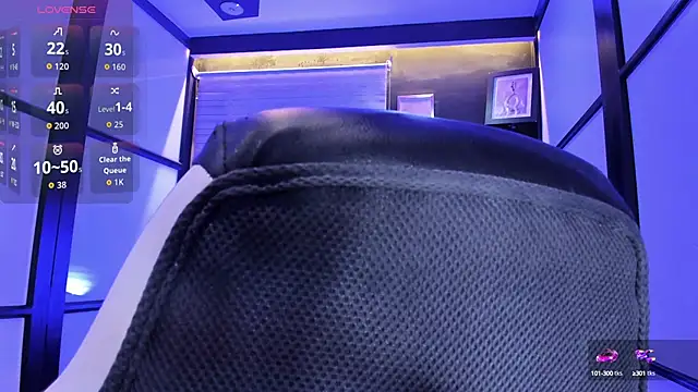 ScarletMoon1  online show from October 10, 2025, 9:37 pm