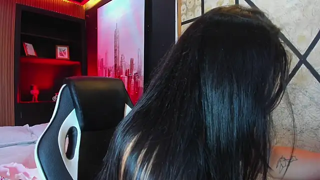 ScarletMoon1  online show from September 26, 2025, 8:27 pm