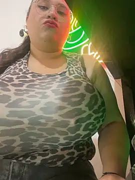 Snapshot of SafiroFer chatting on September 8, 2025, 9:14 pm SafiroFer online show from September 8, 2025, 9:14 pm