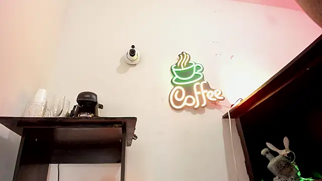 Snapshot of SafiroFer chatting on September 12, 2025, 9:03 pm SafiroFer online show from September 12, 2025, 9:03 pm