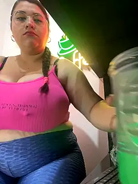 Snapshot of SafiroFer chatting on September 9, 2025, 9:02 pm SafiroFer online show from September 9, 2025, 9:02 pm