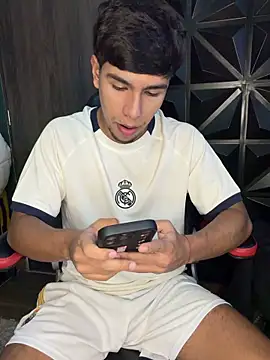 CHR58  online show from October 10, 2025, 7:09 am