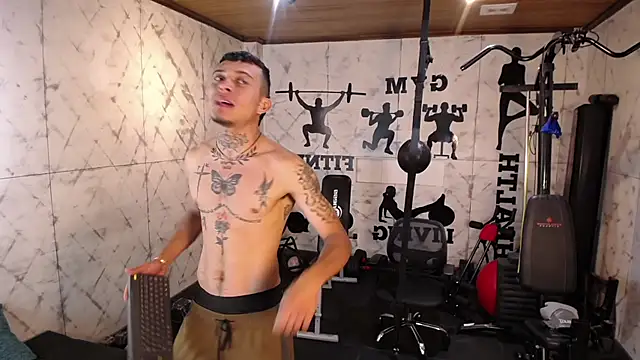 Snapshot of MrJustin_ chatting on October 18, 2025, 7:49 pm MrJustin  online show from October 18, 2025, 7:49 pm