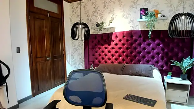 Snapshot of MrJustin_ chatting on October 15, 2025, 8:06 pm MrJustin  online show from October 15, 2025, 8:06 pm