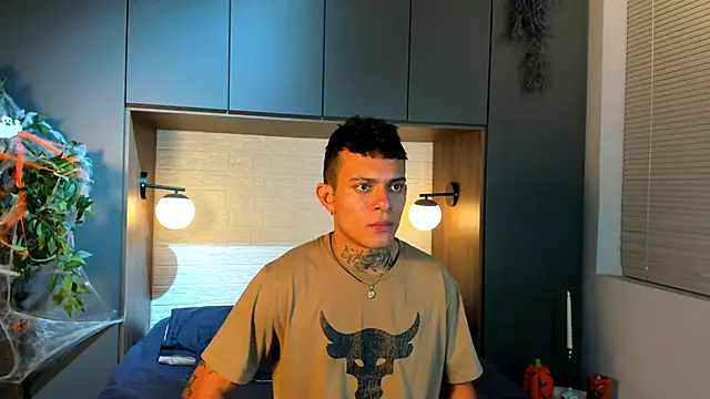 Snapshot of MrJustin_ chatting on October 25, 2025, 9:26 pm MrJustin  online show from October 25, 2025, 9:26 pm