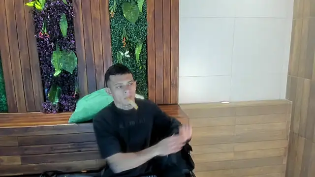 Snapshot of MrJustin_ chatting on September 15, 2025, 8:09 pm MrJustin  online show from September 15, 2025, 8:09 pm