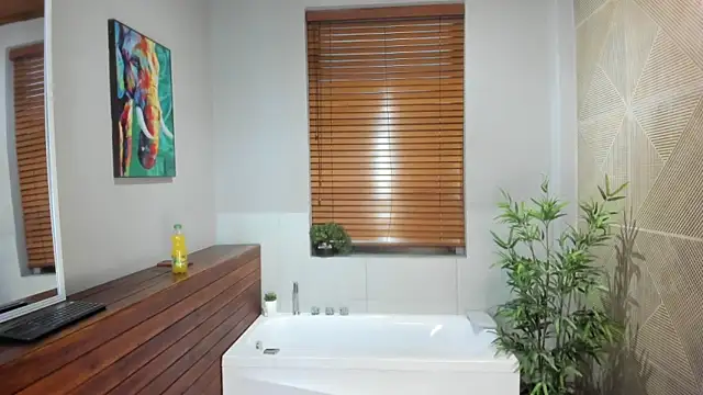 Snapshot of MrJustin_ chatting on September 26, 2025, 2:02 pm MrJustin  online show from September 26, 2025, 2:02 pm