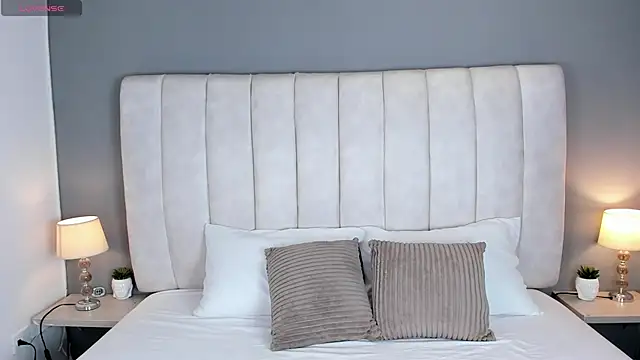 Snapshot of ScarletStarr chatting on October 16, 2025, 4:10 am ScarletStarr online show from October 16, 2025, 4:10 am