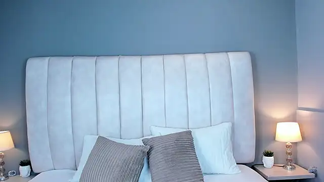 Snapshot of ScarletStarr chatting on October 12, 2025, 3:41 am ScarletStarr online show from October 12, 2025, 3:41 am